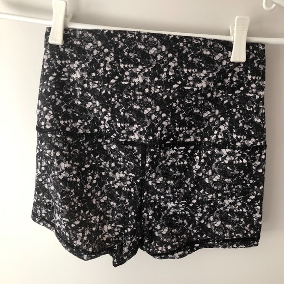 athletic shorts - Picture 2 of 2